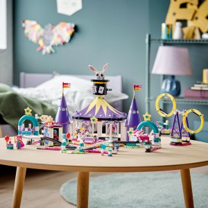 LEGO Friends Magiczne wesołe miasteczko z kolejką górską (41685) 3