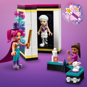 LEGO Friends Magiczne wesołe miasteczko z kolejką górską (41685) 6