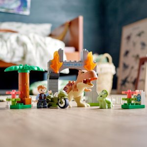 LEGO Duplo Ucieczka tyranozaura i triceratopsa (10939) 4