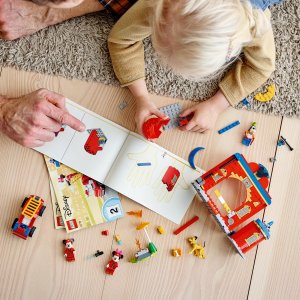 LEGO Disney Remiza i wóz strażacki Myszki Miki i przyjaciół (10776) 3