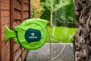 Verto Wąz z automatycznym zwijaczem 20 m +2m (15G891) 3