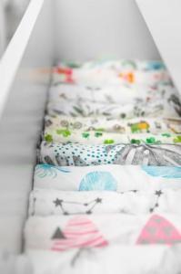 Sensillo PIELUCHA MUŚLINOWA 70X80 CM PEONIE BIAŁE 0970 / 5992 9