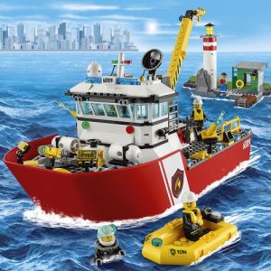 LEGO City Łódź strażacka (60109) 4