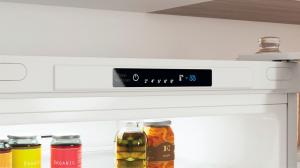 Lodówka Indesit INFC8 TI21W 8