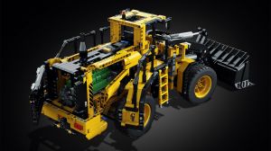 LEGO Technic Koparka Volvo L350F (42030) 8