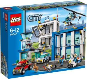 LEGO City Posterunek policji 60047 1