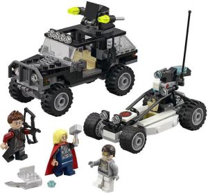 LEGO Super Heroes Avengersi w pogoni 76030 5