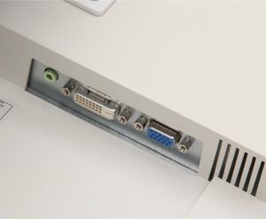 Fujitsu Monitor Fujitsu ScenicView A22W-3A 22" WSXGA+ Klasa A- 7