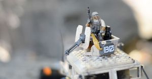 Mega Bloks Call of Duty Light Armor Firebase DCL23 10