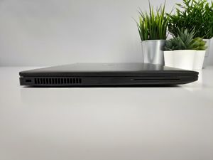 Laptop Dell Laptop Dell Latitude E7470 i5 8GB 240GB SSD INTEL HD+ Windows 10 Pro 13