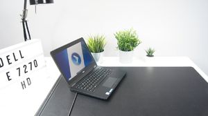 Laptop Dell Dell Latitude E7270 i3 8GB RAM 240GB SSD INTEL HD Windows 10 4