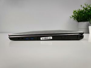 Laptop Fujitsu Laptop Fujitsu LifeBook E756 i5-6200U 8GB 240GB SSD FHD Windows 10 Pro 10