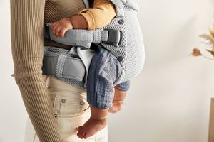 BabyBjorn BABYBJORN - nosidełko Harmony 3D Mesh, Srebrny 23