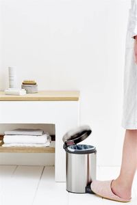 Kosz na śmieci Brabantia New Icon na pedał srebrny (11 21 64) 4