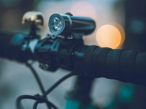 Lezyne Lampka Lezyne Classic Drive XL 700 Lm, USB, czarna 5