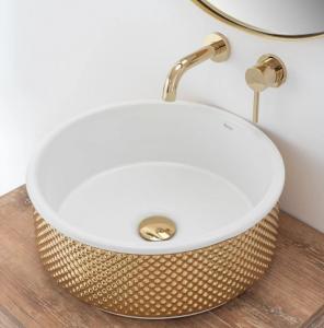 Umywalka Rea Helen nablatowa 42cm złota/biała 3