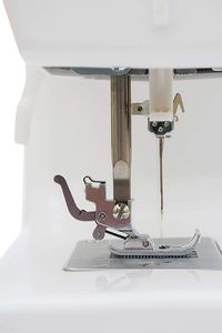 Maszyna do szycia Minerva M320 7