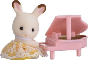 Figurka Epoch Sylvanian Families Przenośny zestaw dla dziecka (królik z pianinem) 5202 1