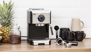 Ekspres ciśnieniowy Beko CEP5152B 7