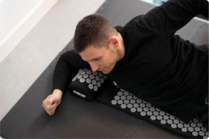 Neo-Sport NeoSport Mata do akupresury z kolcami 190103 czarno-szara 6