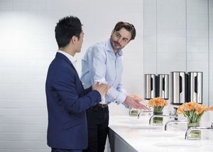 Dozownik do mydła Tork Tork Intuition Automatyczny dozownik do mydła w piance Stalowy 11