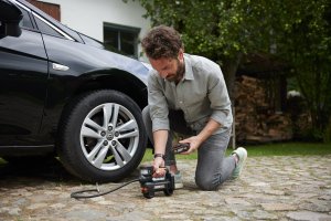 Kompresor samochodowy Worx WX092.9 20 V 4