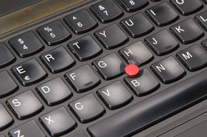 Laptop Lenovo Laptop Lenovo ThinkPad X1 Carbon G2 i7-4600U 8 GB 256 SSD 14" HD+ W8Pro A- S/N: R900ZXFD 13