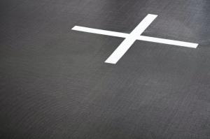 Trampolina ogrodowa Jysk Falk z siatką wewnętrzną 8 FT 250 cm 4