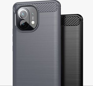 Hurtel Carbon Case elastyczne etui pokrowiec Xiaomi Mi 11 czarny 6