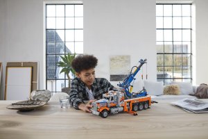 LEGO Technic Ciężki samochód pomocy drogowej (42128) 2