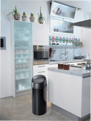 Kosz na śmieci Meliconi Soft-Touch na przycisk 40L czarny (14001253106BB) 5