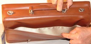 Torba McKlein Lexington 17" (83544) 18