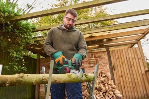 Piła łańcuchowa Bosch UniversalChain 18 20 cm (06008B8001) 5