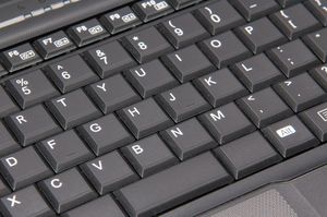 Laptop Fujitsu Laptop Fujitsu Lifebook A561 i5-2520M 4 GB 320 HDD 15,6" HD+ W7Pro A- (NoCam) S/N: R3100192 12