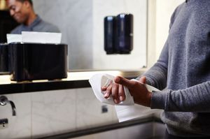 Tork Tork Xpress - Dozownik nablatowy do ręczników wielopanelowych - Czarny 8