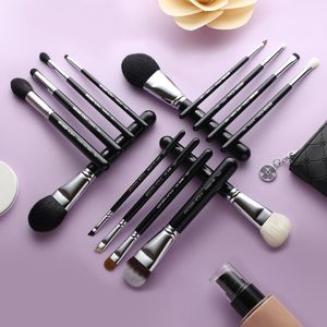 Eigshow Beauty Eigshow Zestaw 15 szt Master Classic Brush Kit Bright Silver 3