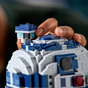LEGO Star Wars R2-D2 (75308) 2