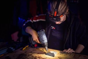 Latarka czołowa Neo 99-028 7