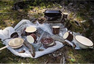 Orion Garnek garnuszek kubek emaliowany 1,2L BRĄZOWY z uchwytem i dzióbkiem 6