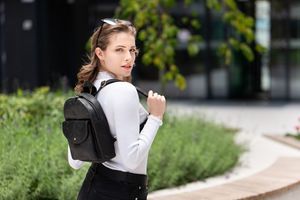 Paolo Peruzzi CZARNY SKÓRZANY PLECAK PAOLO PERUZZI T-18-BL 3