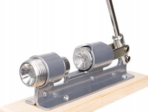 Iso Trade Dziadek do orzechów na podstawce 6