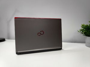 Laptop Fujitsu Fujitsu E746 i7-6500U 8GB 240GB SSD FHD Win 10 Pro 9