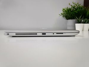 Laptop HP HP Probook 470 G5 i5-8250U 8GB 240SSD HD+ Win 10 Pro 12