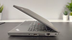 Laptop Lenovo ThinkPad X270 i7 8BGB RAM 240GB SSD Intel FHD Windows 10 Pro 4