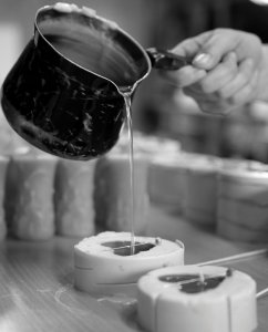 Łysoń Świeca z wosku pszczelego jajko gładkie czerwone (S0621-CZERWONE) - S0621-CZERWONE 3