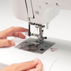 Maszyna do szycia Veritas Rubina 7