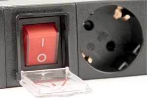 Gembird Listwa zasilająca rack 8x Schuko z wtykiem C14 3m (EG-PDU-014-C14) 2