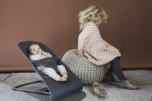 BabyBjorn BABYBJORN - leżaczek BLISS MESH - Ciemny Róż 3