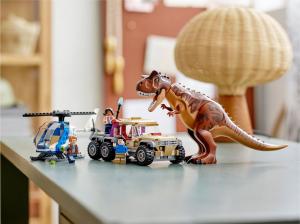 LEGO Jurassic World Pościg za karnotaurem (76941) 4
