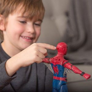 Figurka Hasbro Spiderman Homecoming - EYE FX Electronic Spider-Man B9693 10